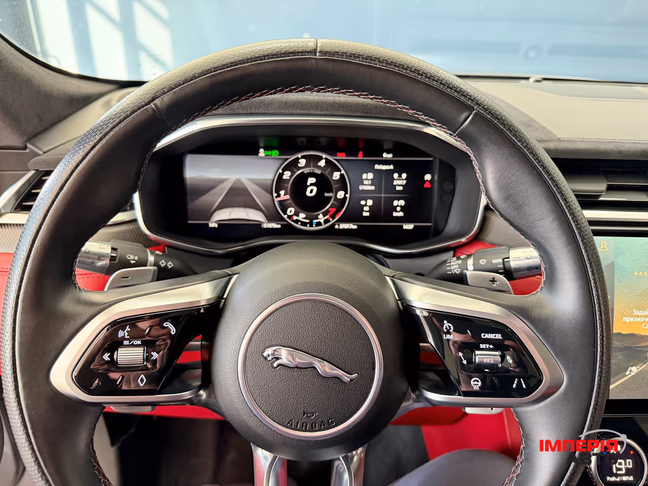Jaguar F-Pace - фото 25