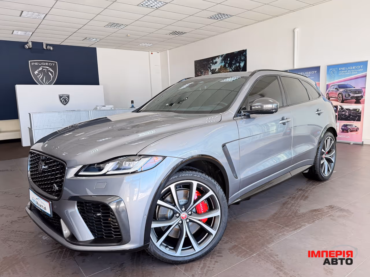 Jaguar F-Pace - фото 4
