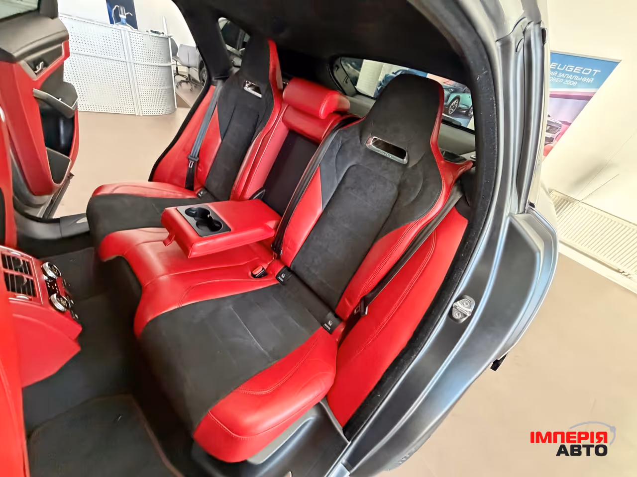 Jaguar F-Pace - фото 51
