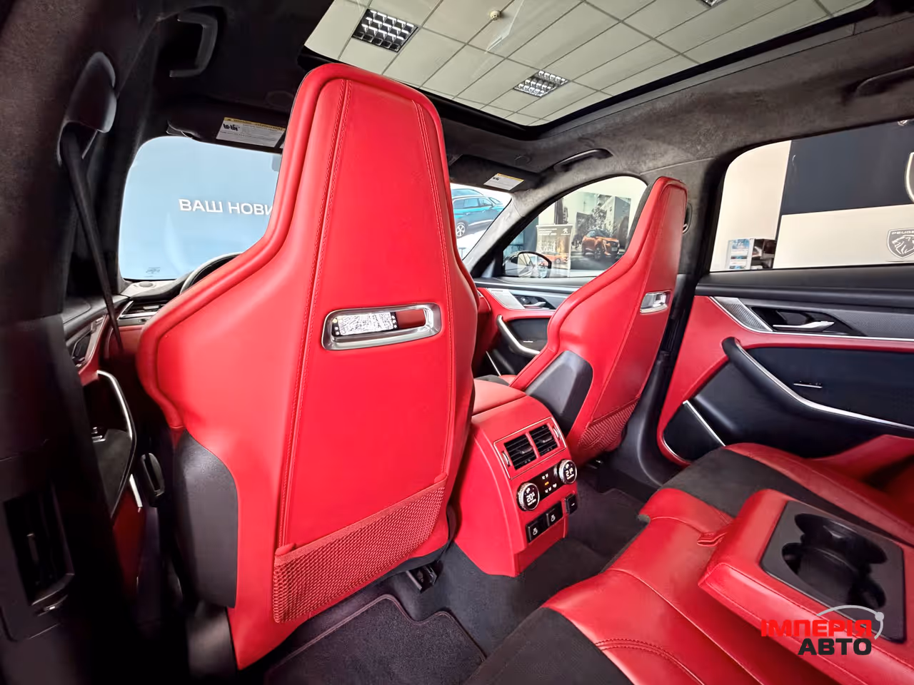 Jaguar F-Pace - фото 50