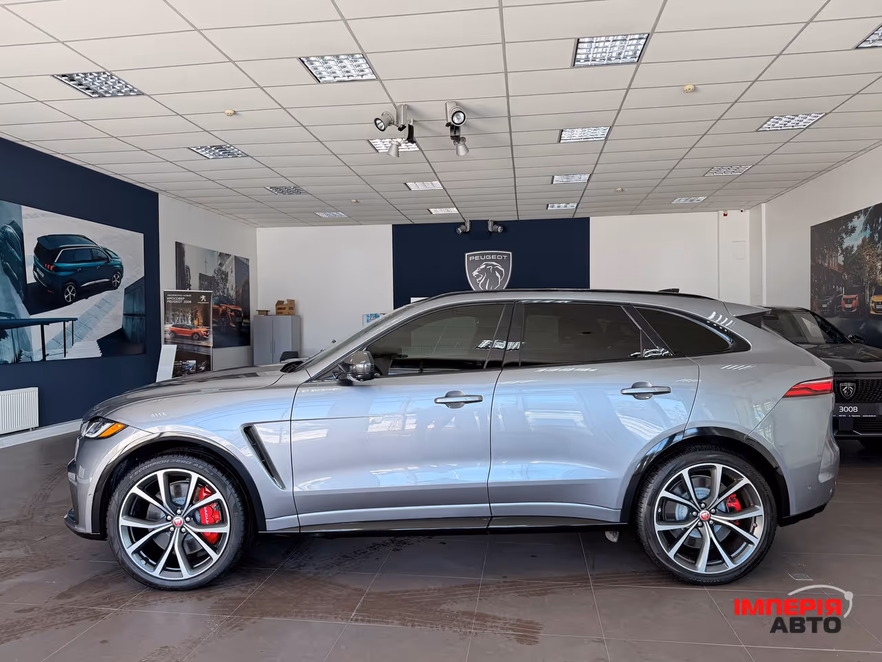 Jaguar F-Pace - фото 5