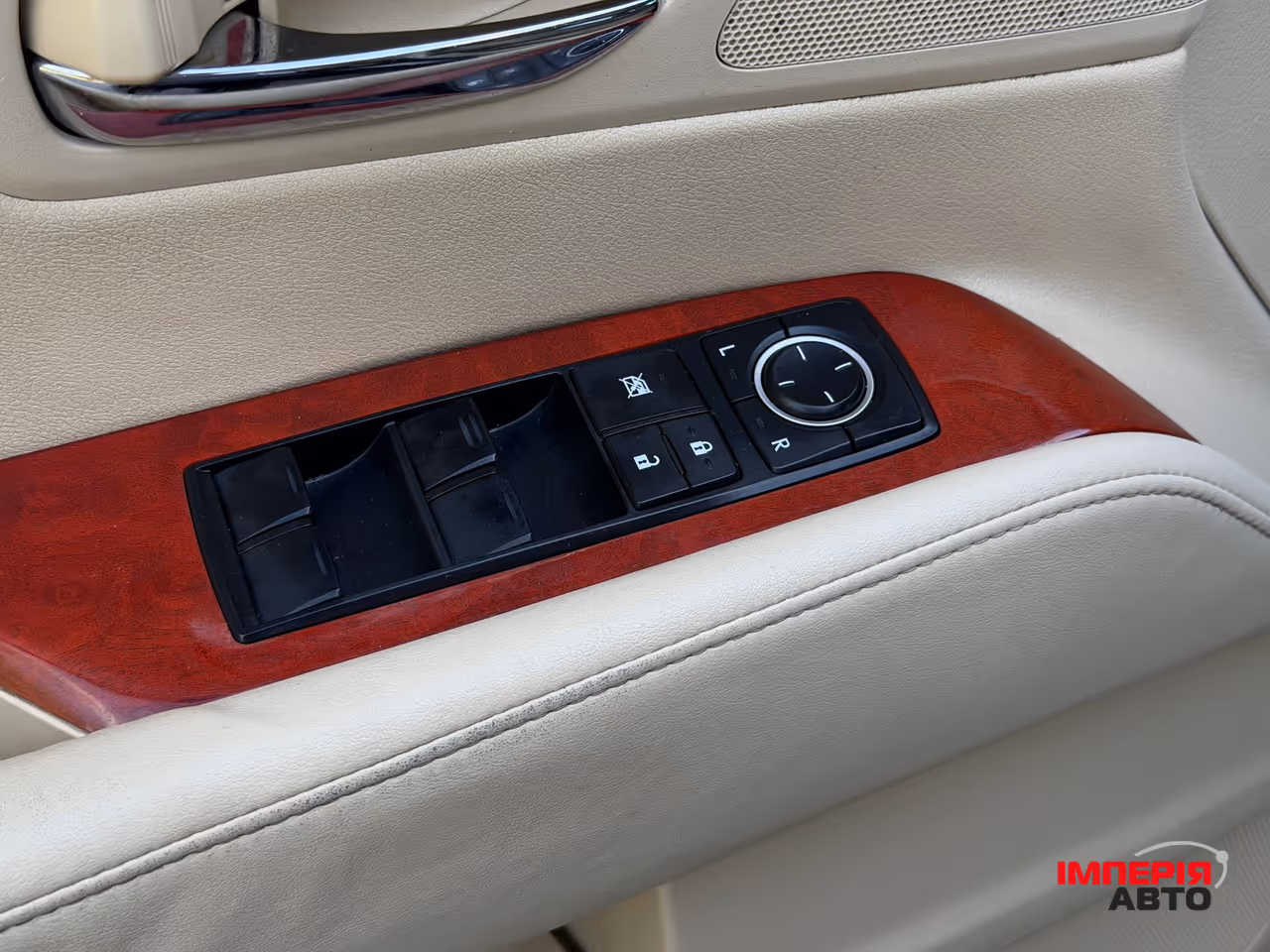 Lexus RX - фото 37