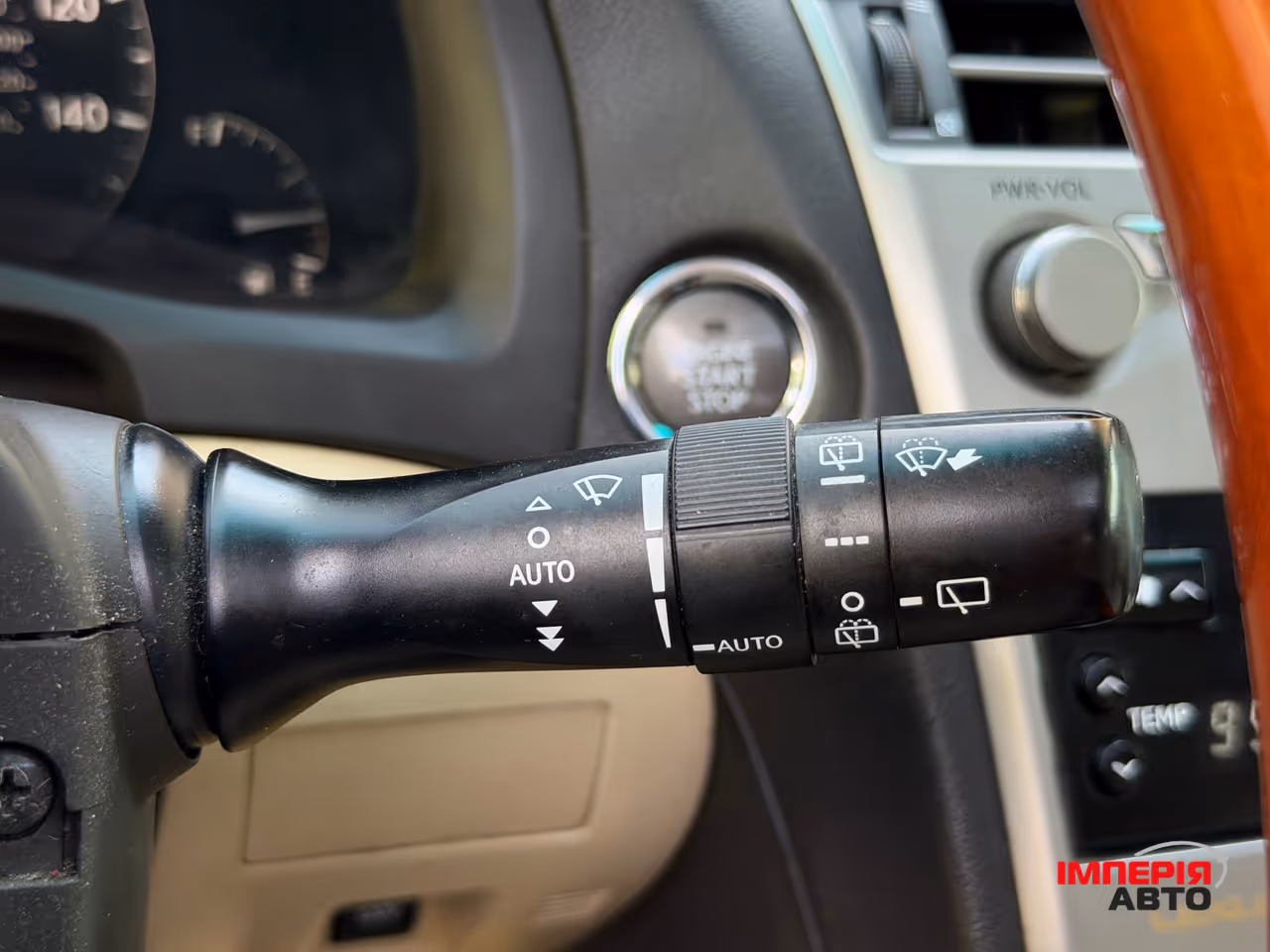 Lexus RX - фото 45