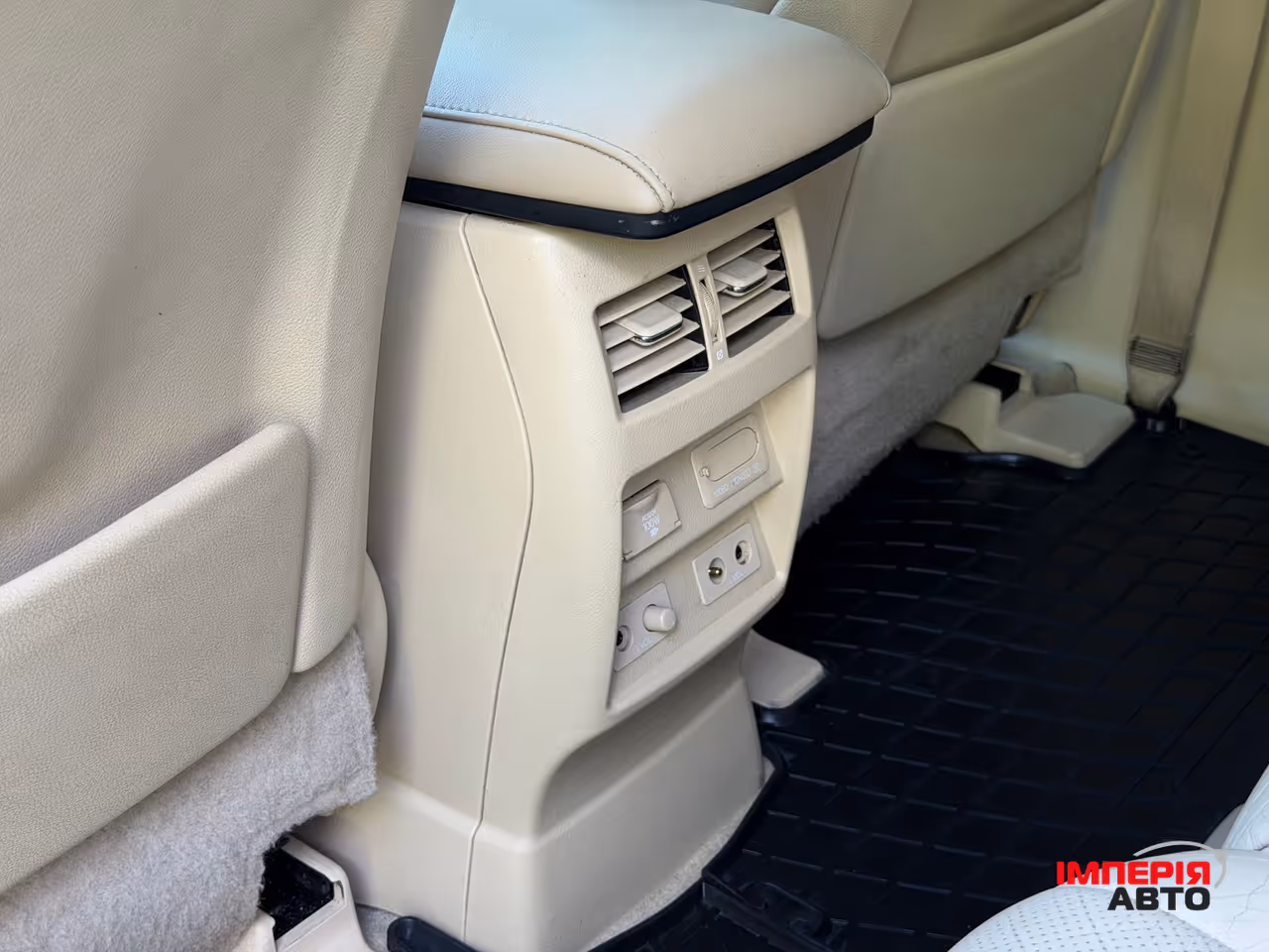 Lexus RX - фото 59