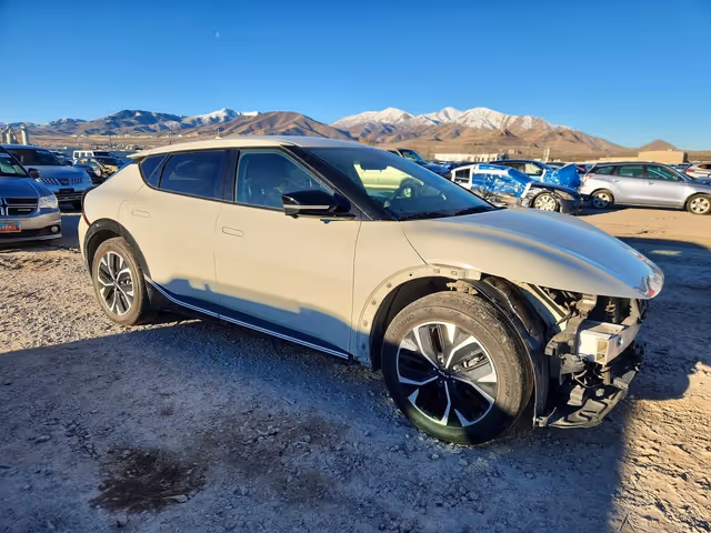 Kia EV6 - фото 3