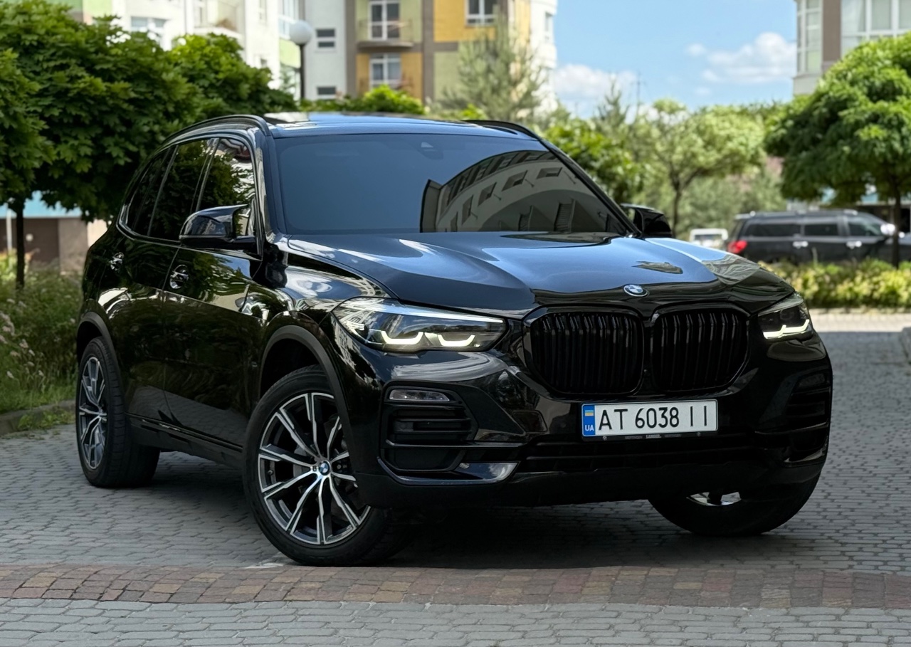 BMW X5 - фото 1