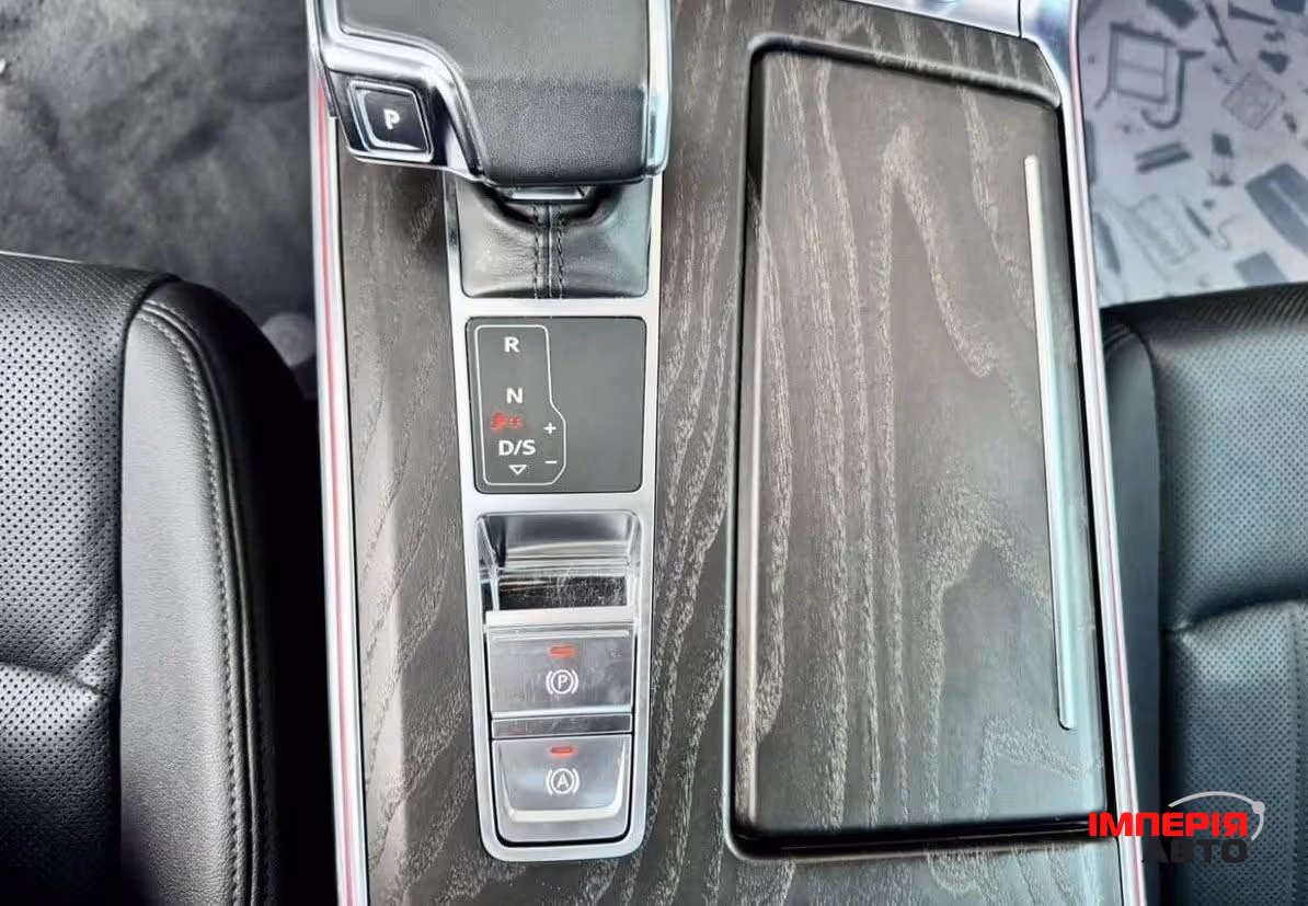 Audi A6 - фото 7