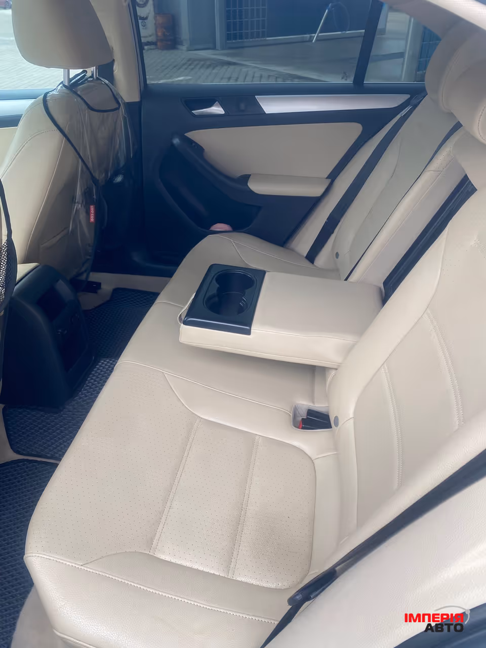 Volkswagen Jetta - фото 11