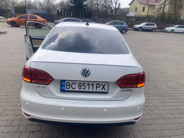 Volkswagen Jetta - фото 5