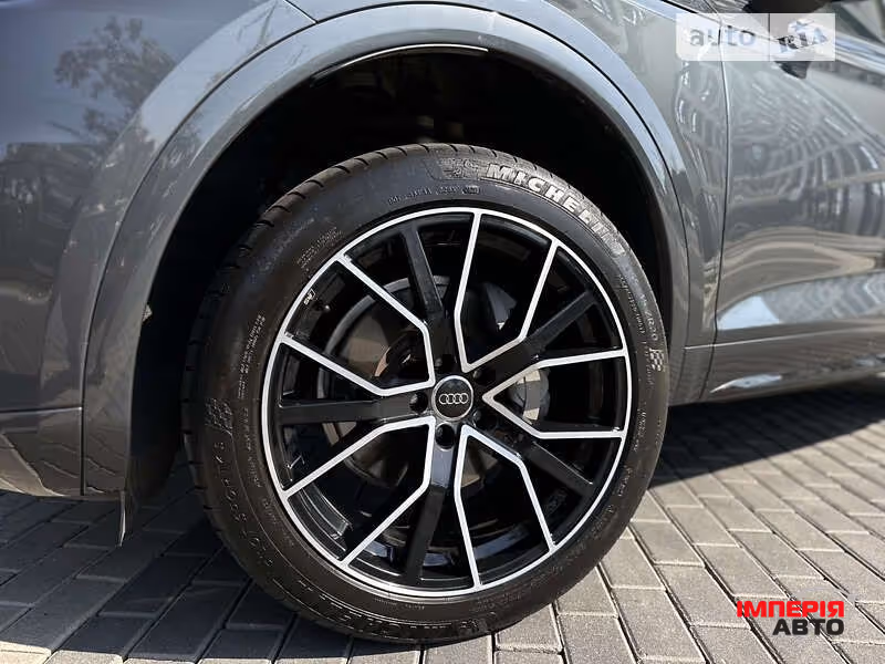 Audi Q5 - фото 18