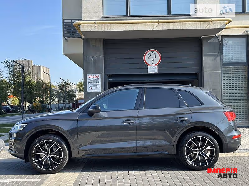 Audi Q5 - фото 12