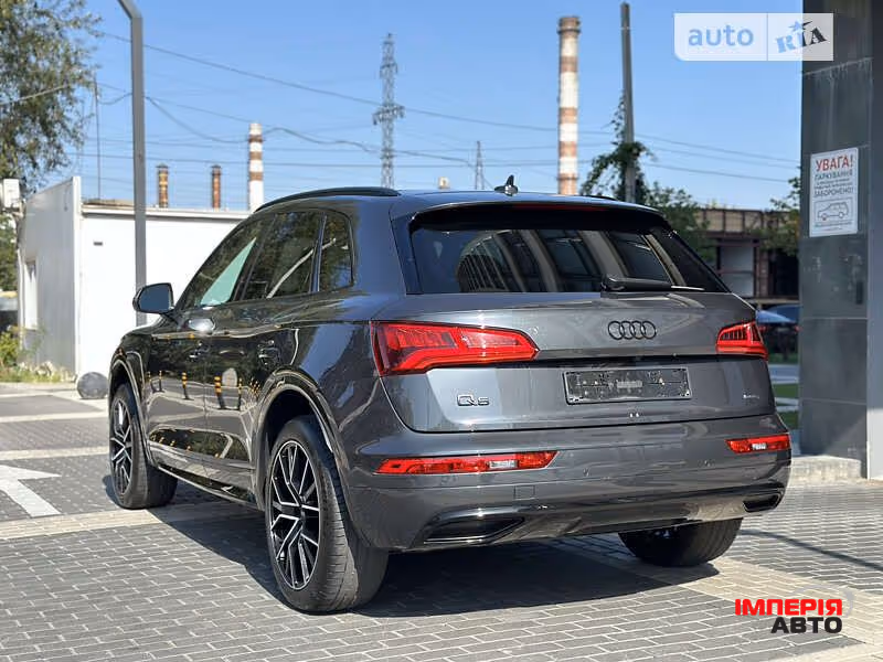 Audi Q5 - фото 10