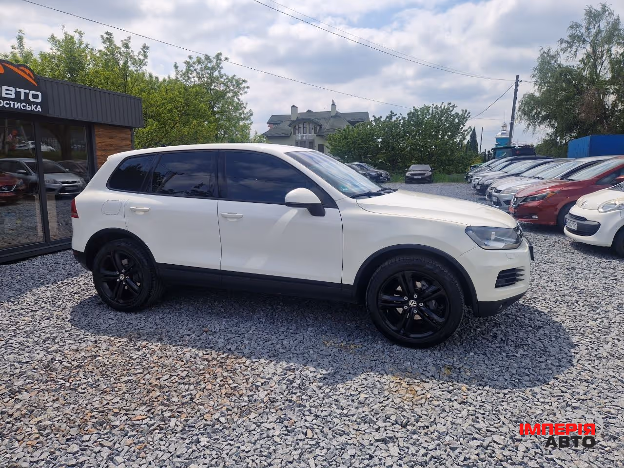 Volkswagen Touareg - фото 4