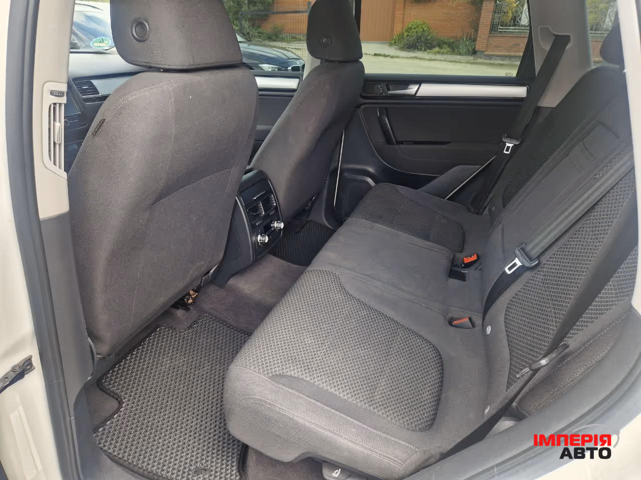 Volkswagen Touareg - фото 17