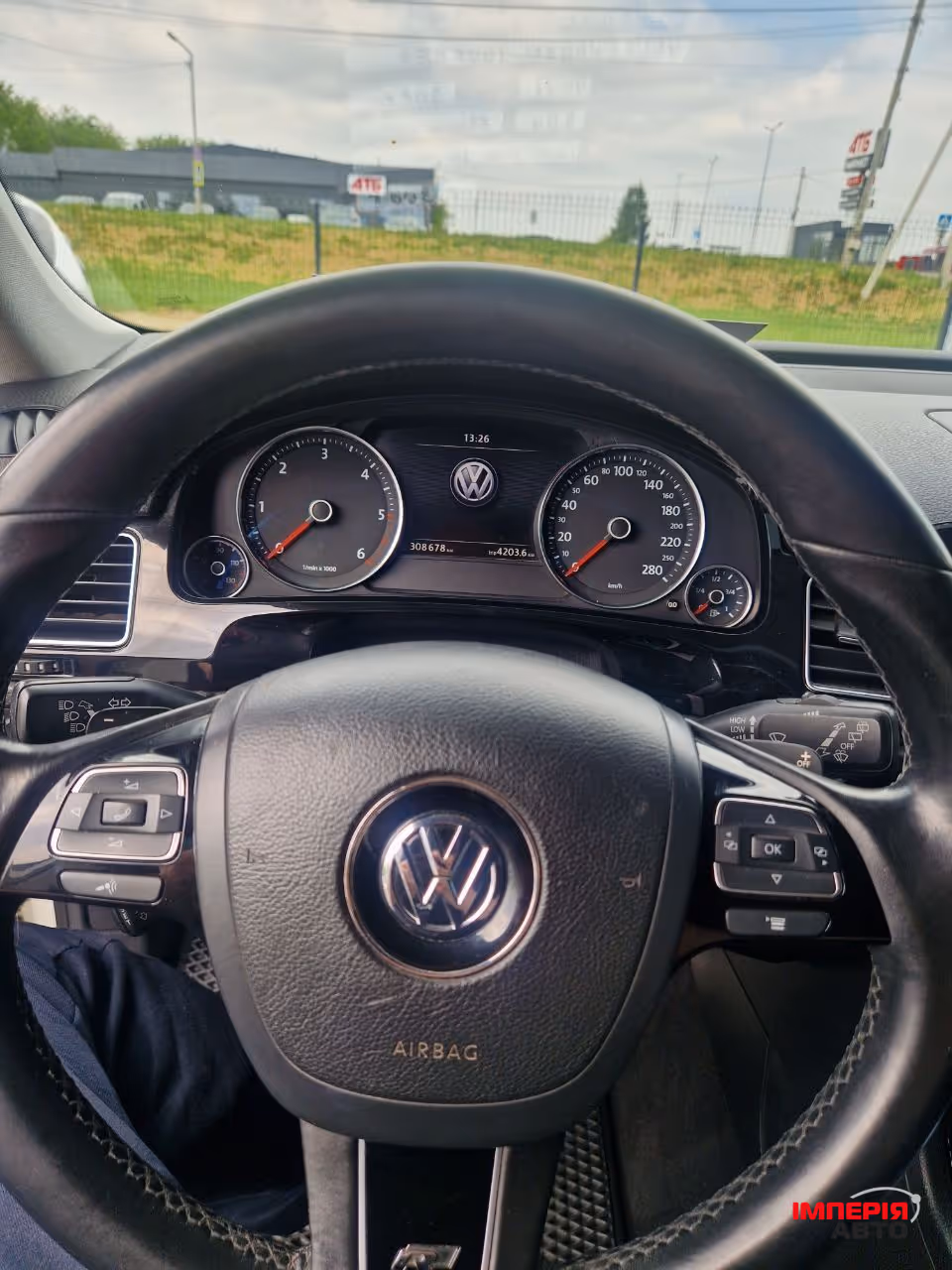 Volkswagen Touareg - фото 19