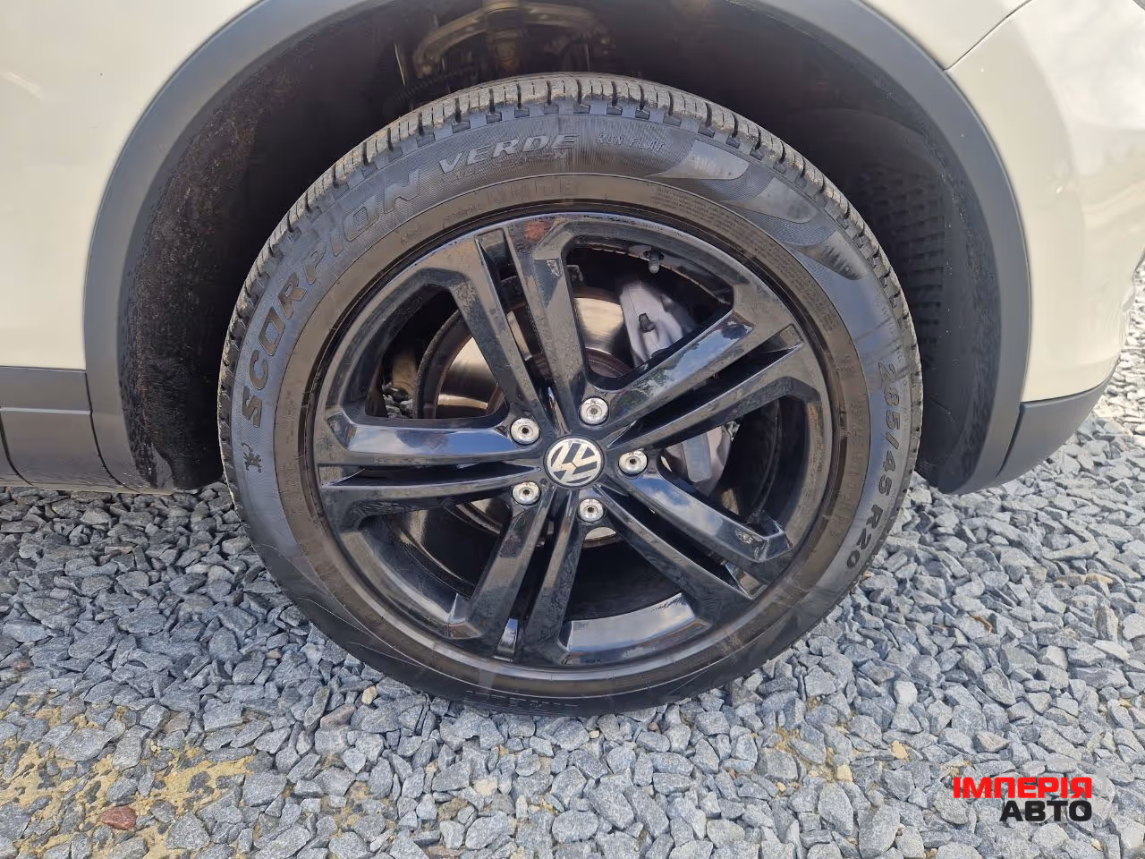 Volkswagen Touareg - фото 5