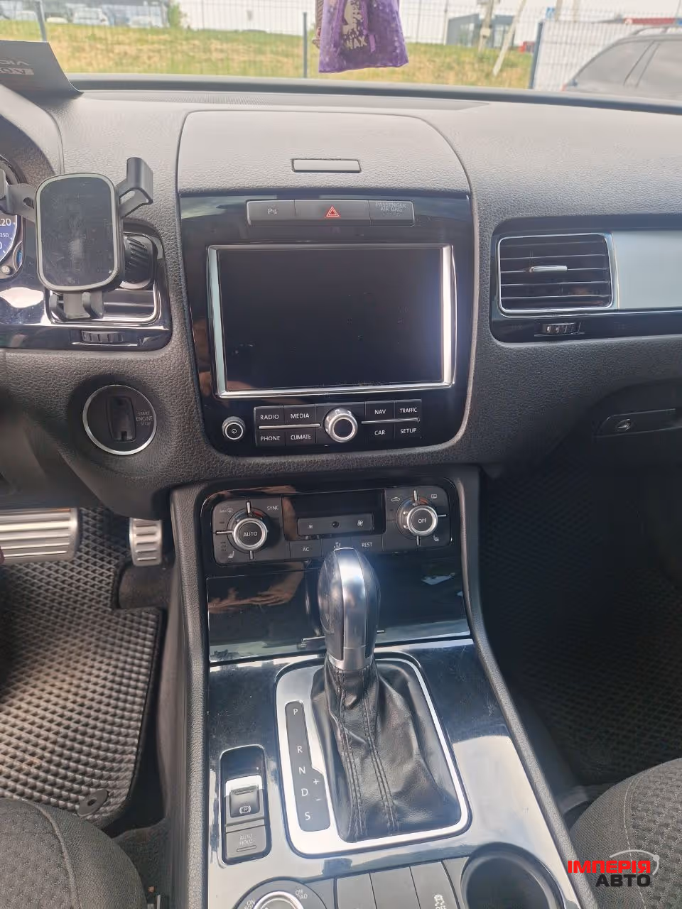 Volkswagen Touareg - фото 15