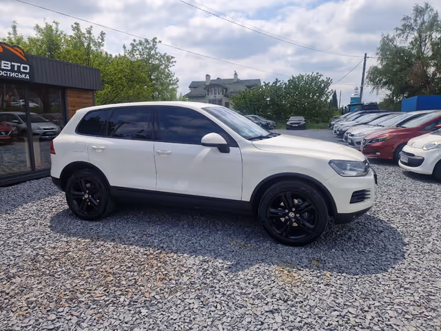 Volkswagen Touareg - фото 4