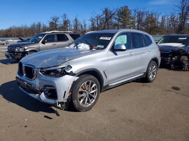 BMW X3 - фото 1