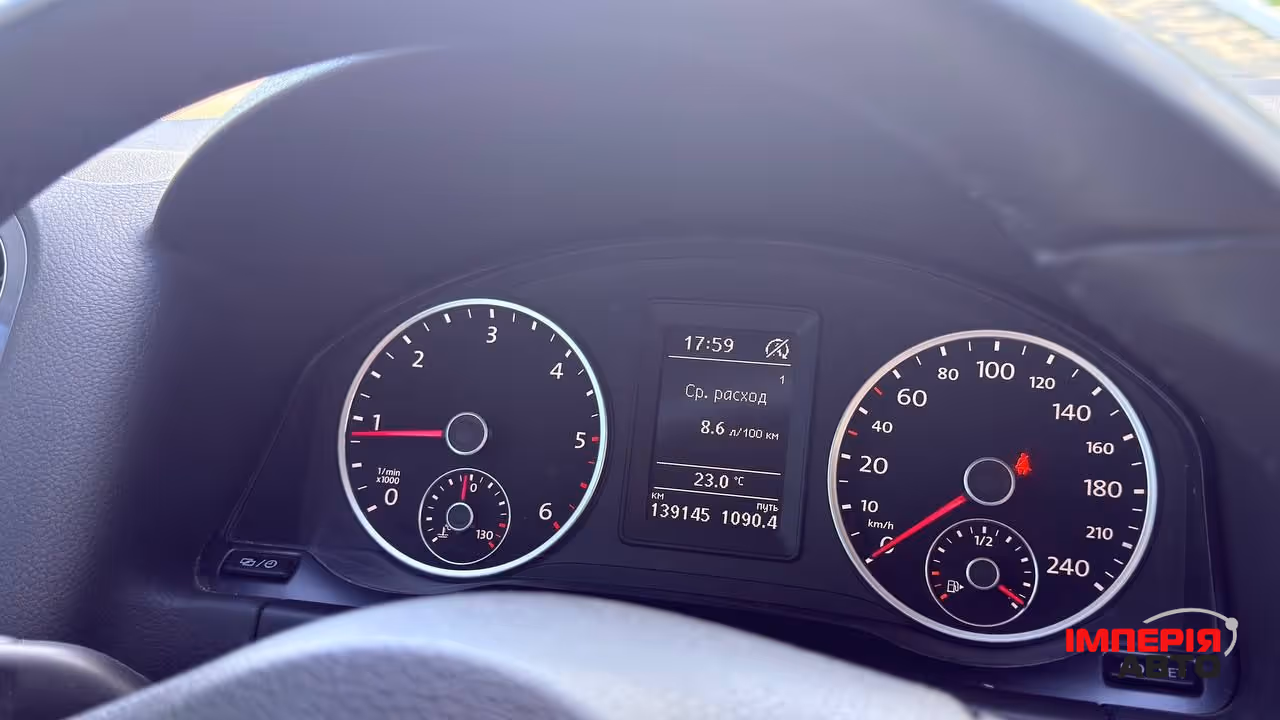 Volkswagen Tiguan - фото 27