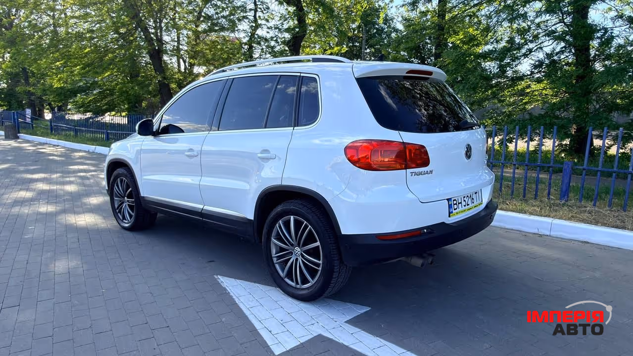 Volkswagen Tiguan - фото 10