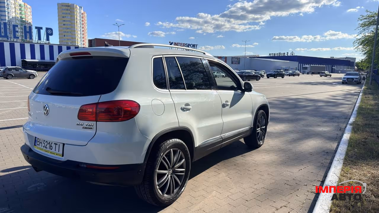 Volkswagen Tiguan - фото 5
