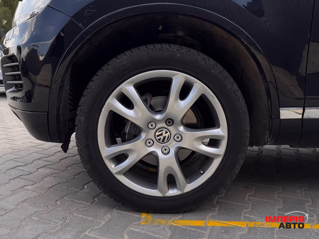 Volkswagen Touareg - фото 4