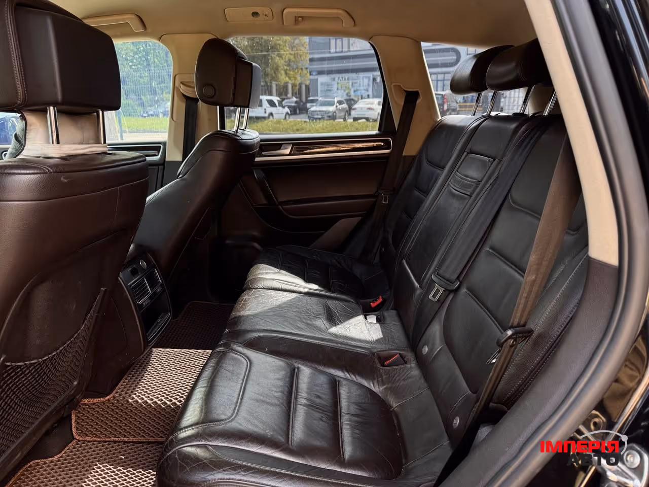 Volkswagen Touareg - фото 12