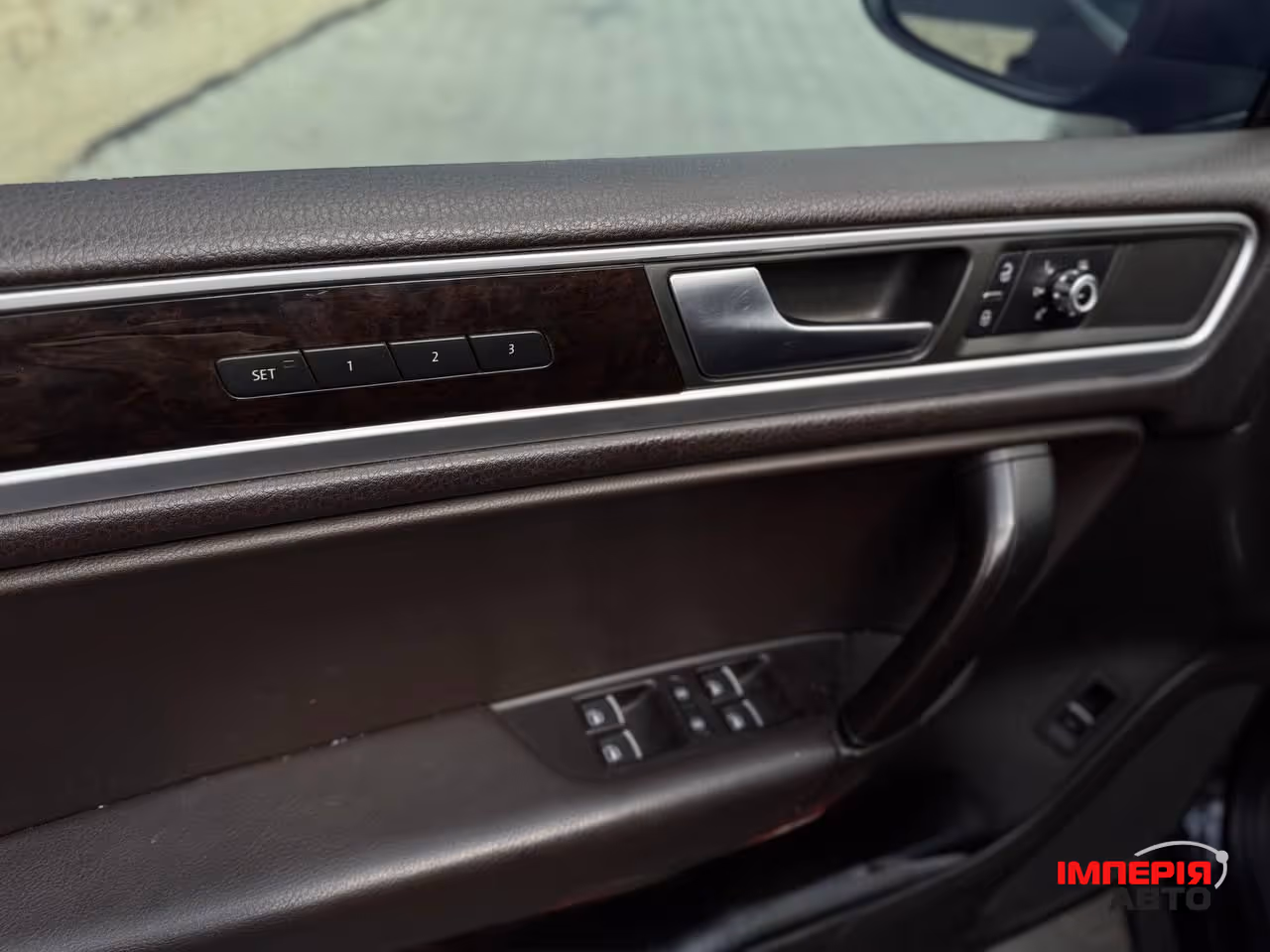 Volkswagen Touareg - фото 5