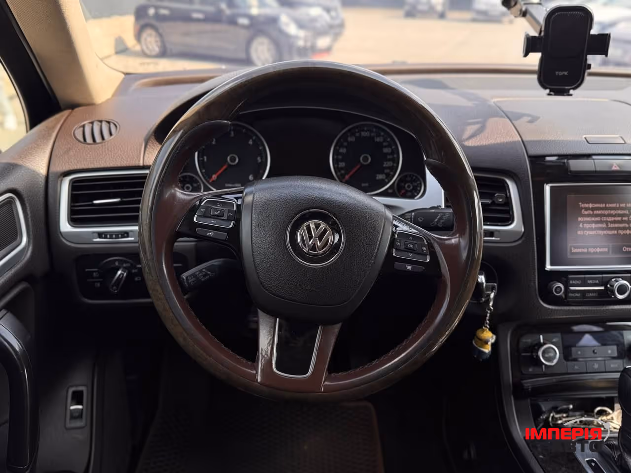 Volkswagen Touareg - фото 8