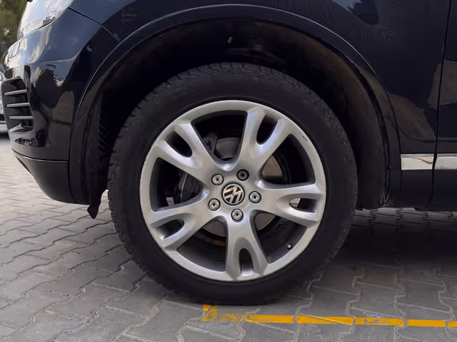 Volkswagen Touareg - фото 4
