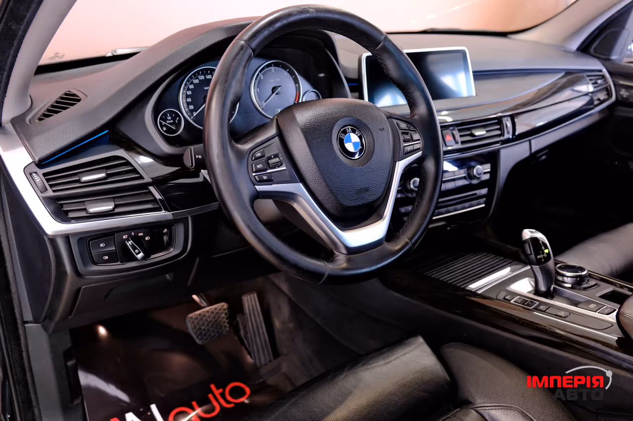 BMW X5 - фото 7