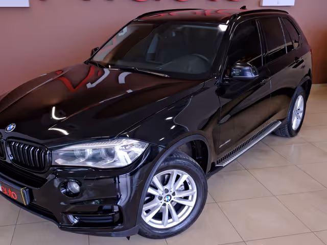 BMW X5 - фото 2