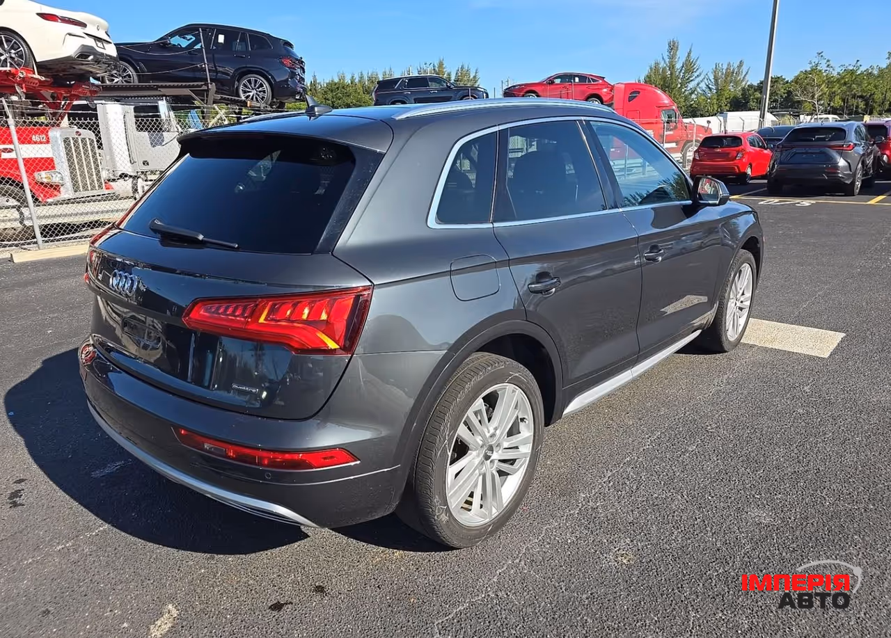 Audi Q5 - фото 5