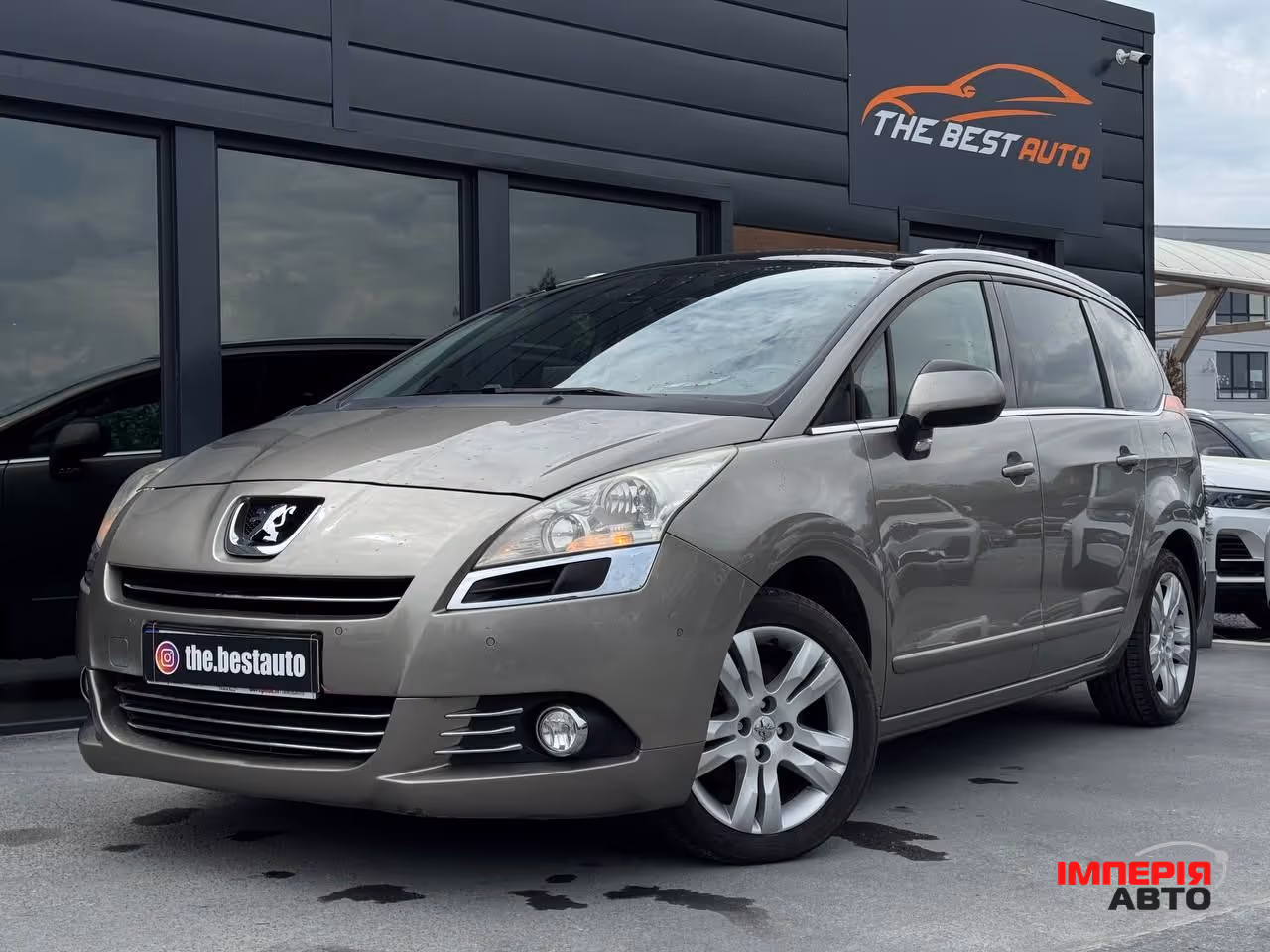 Peugeot 5008 - фото 1
