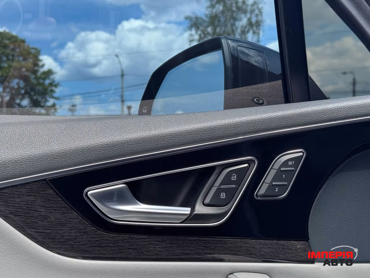 Audi Q7 - фото 33