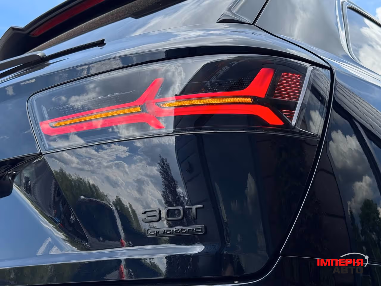 Audi Q7 - фото 15
