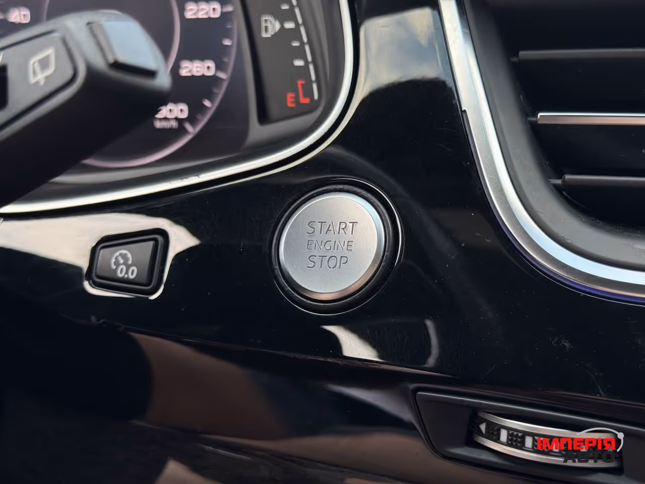Audi Q7 - фото 52