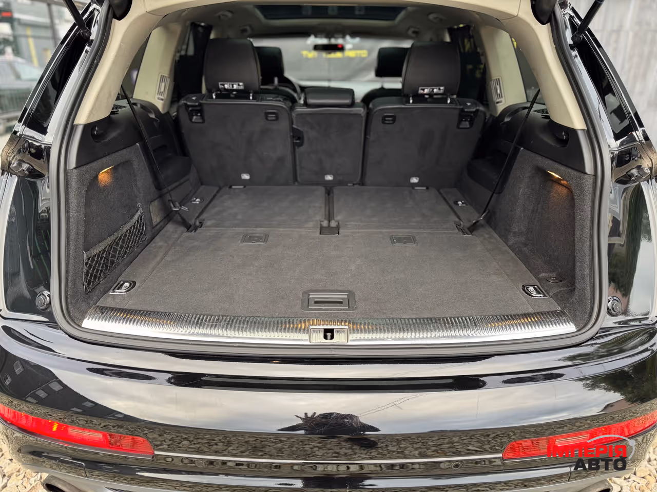 Audi Q7 - фото 12