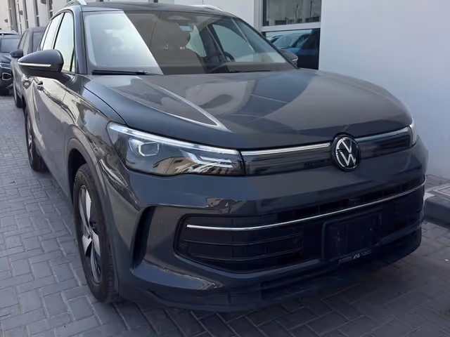 Volkswagen Tiguan - фото 1
