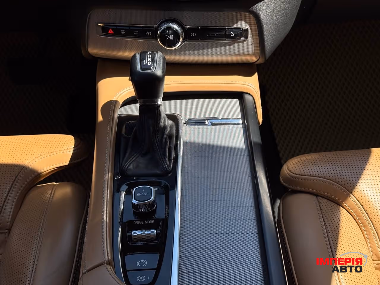 Volvo XC90 - фото 61