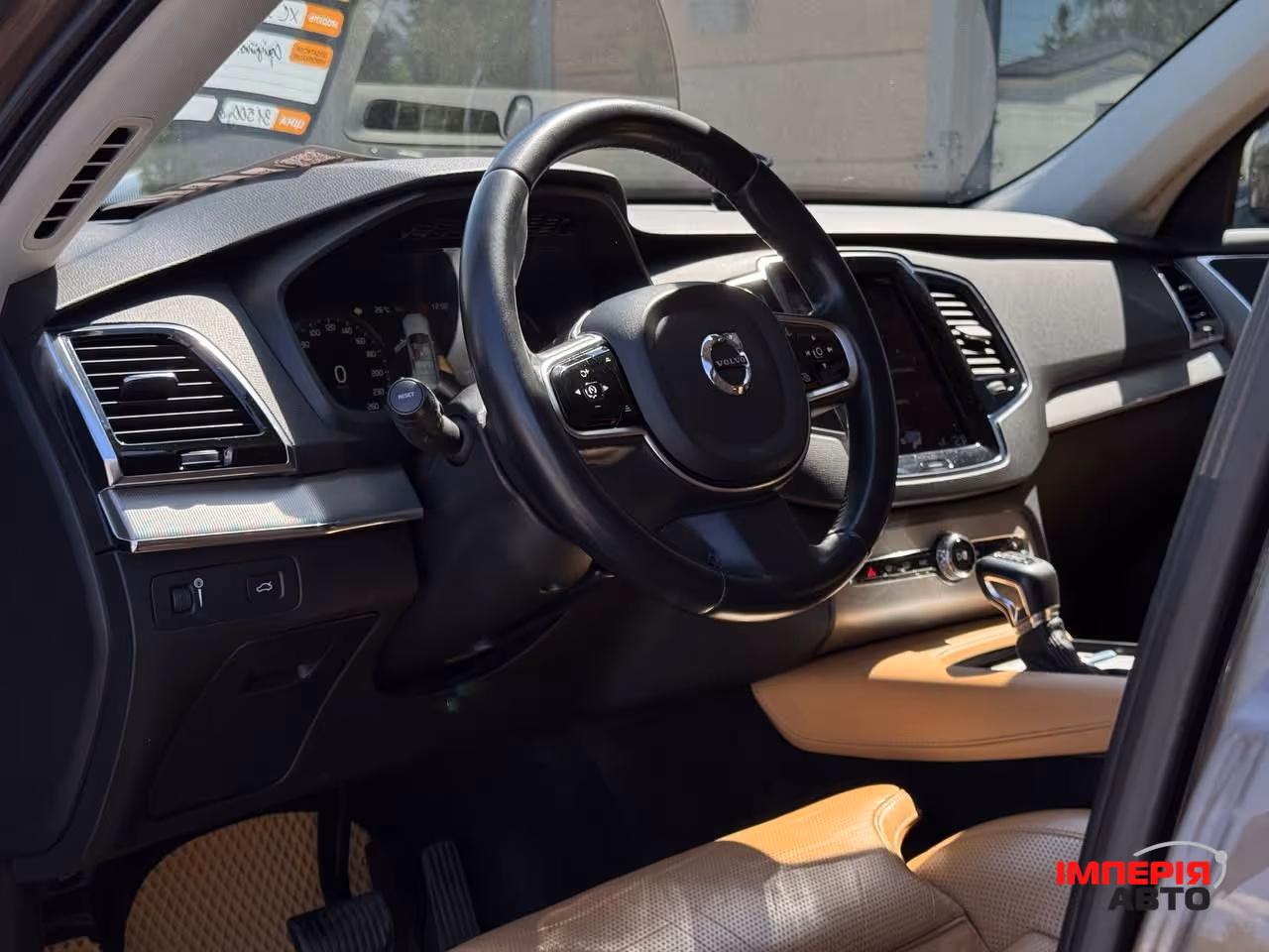 Volvo XC90 - фото 37