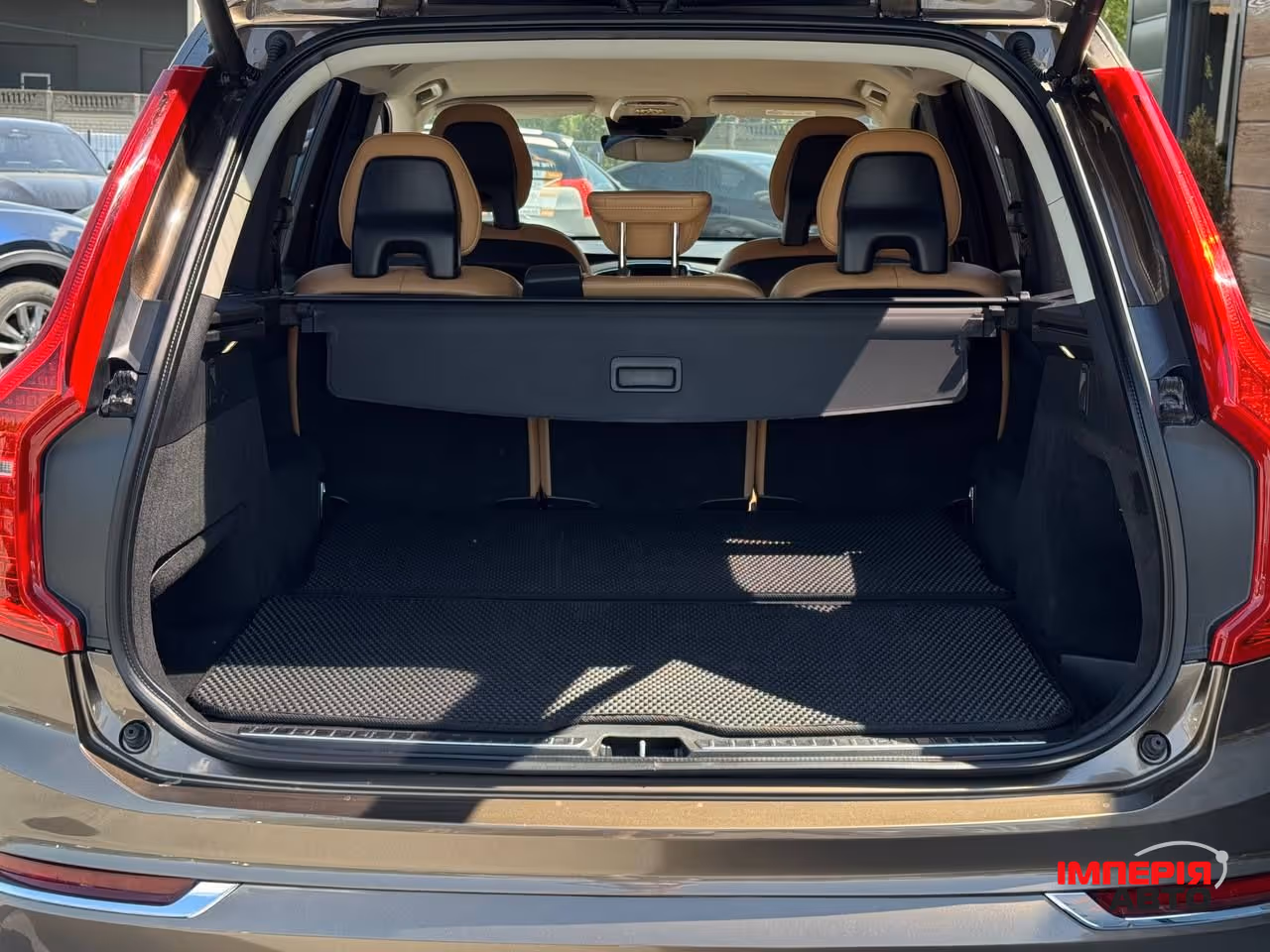 Volvo XC90 - фото 26