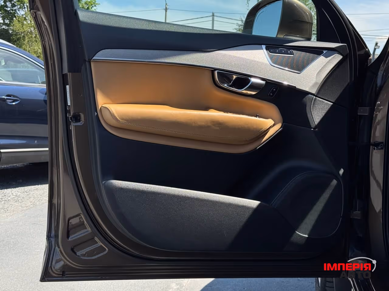 Volvo XC90 - фото 29