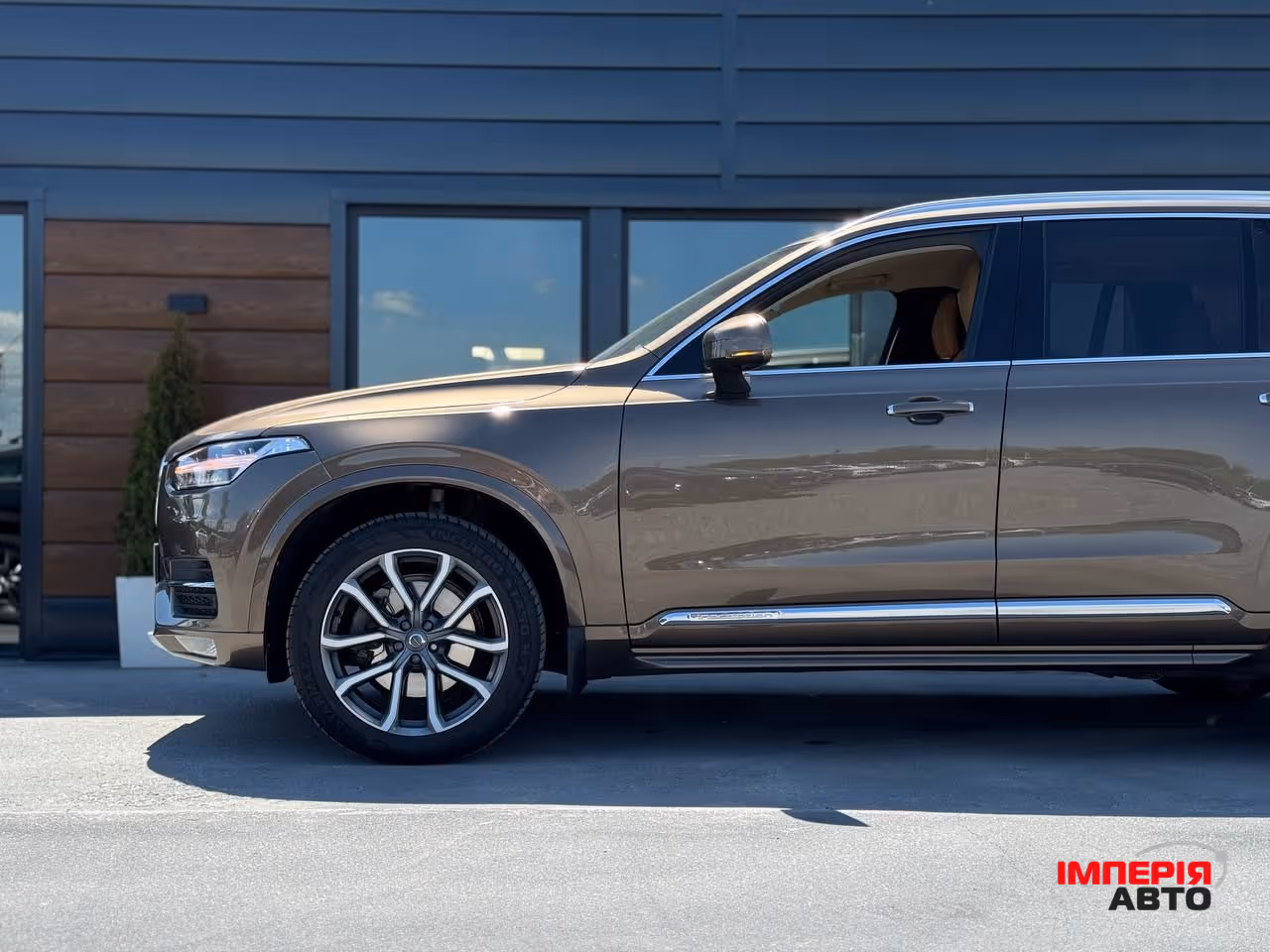 Volvo XC90 - фото 18