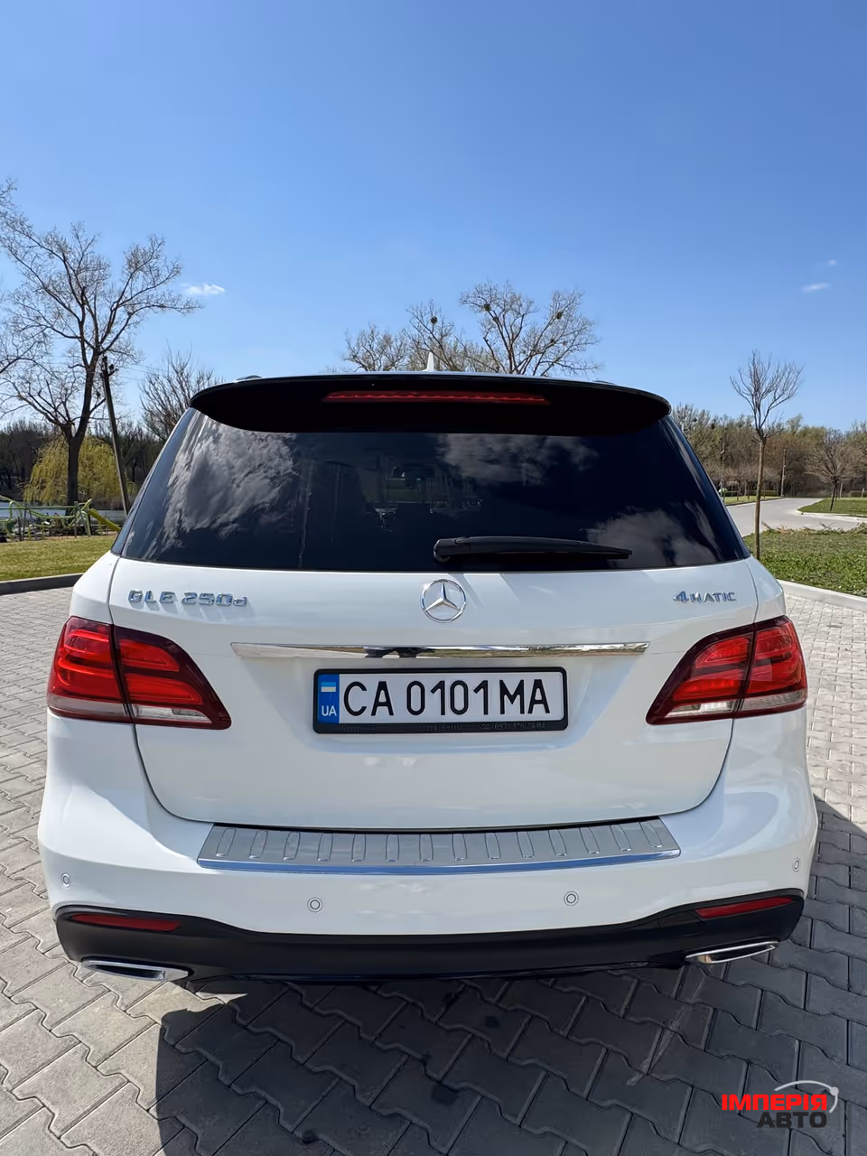 Mercedes-Benz GLE - фото 37