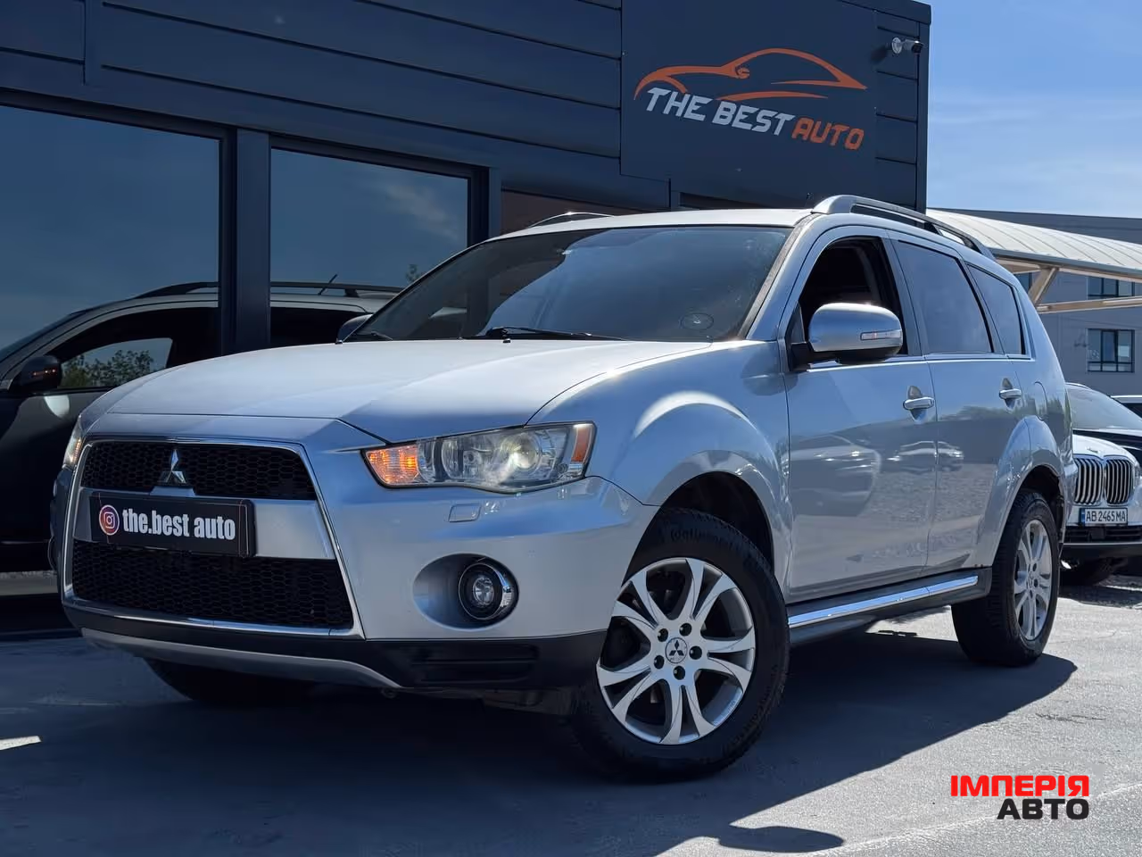 Mitsubishi Outlander - фото 2