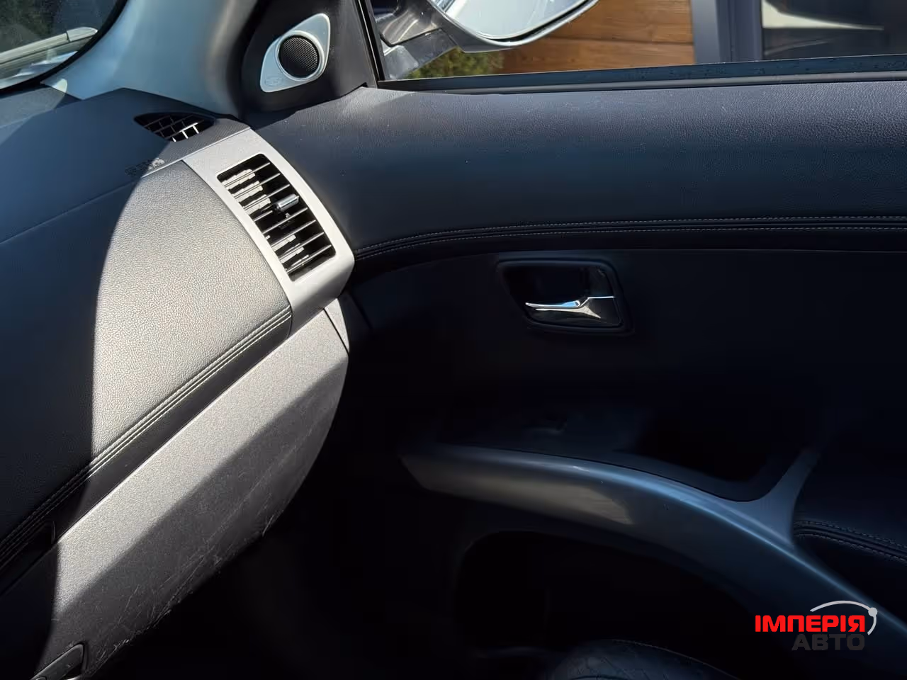 Mitsubishi Outlander - фото 55