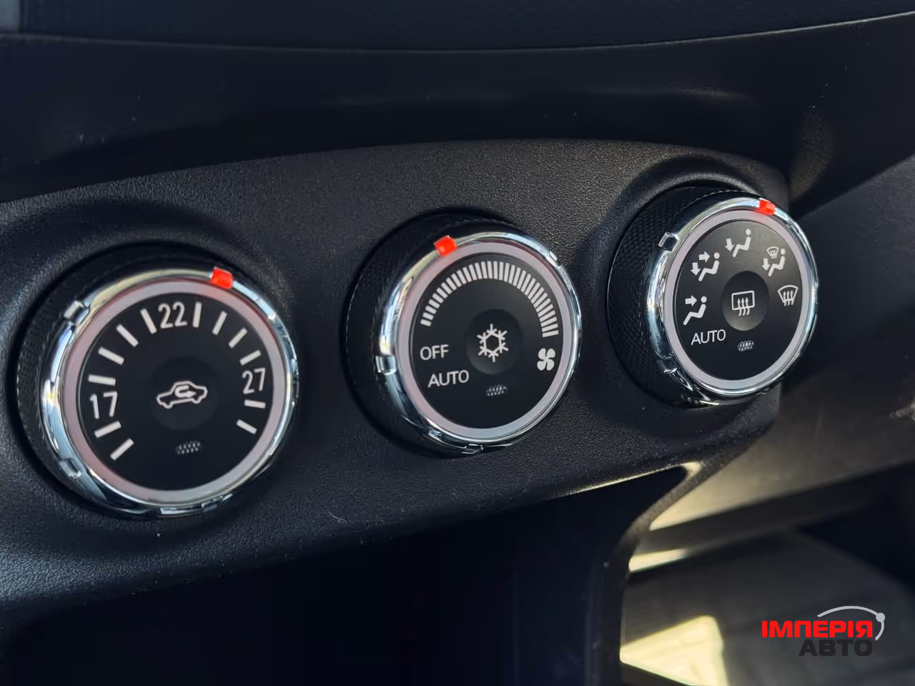 Mitsubishi Outlander - фото 42