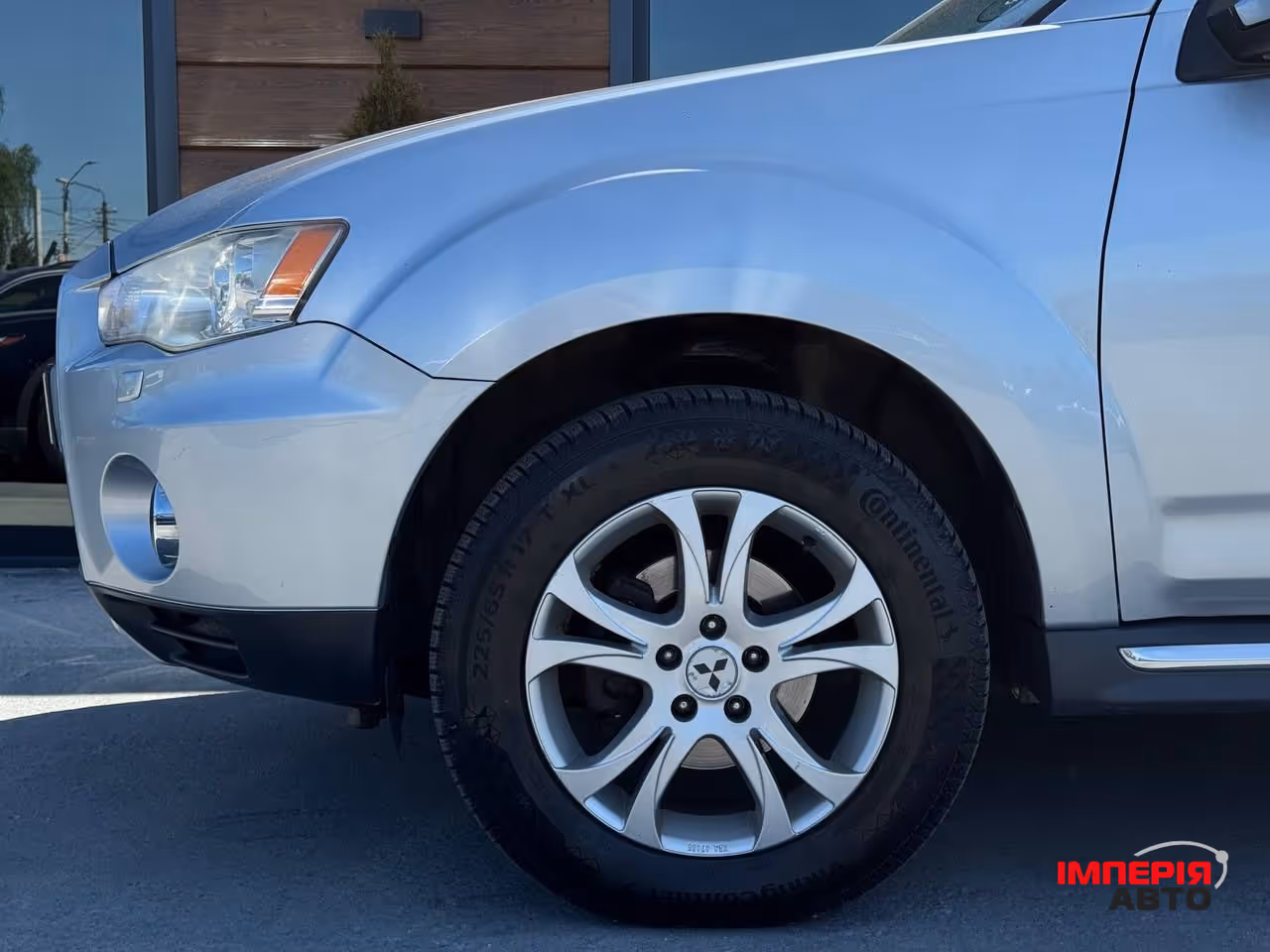 Mitsubishi Outlander - фото 10